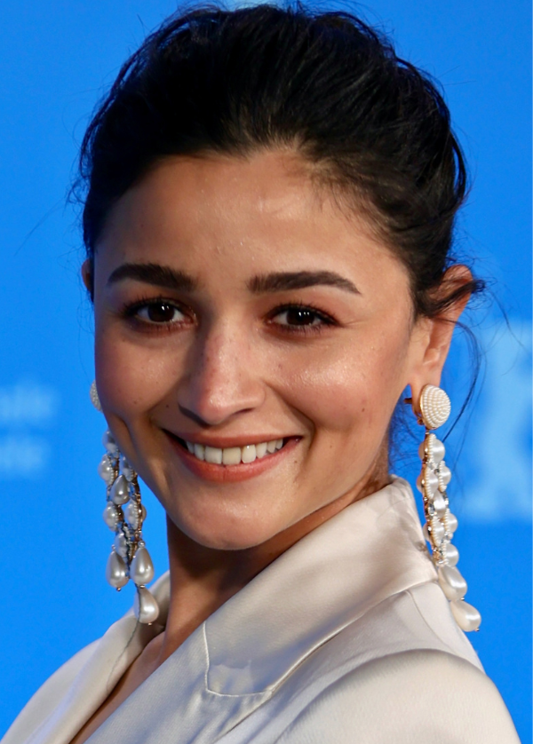 Alia Bhatt - Movies, Biography, News, Age & Profession